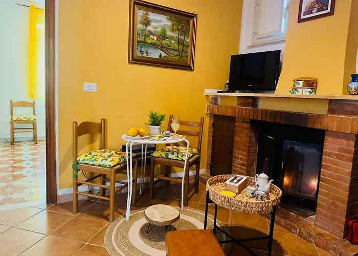 Casa Limone Anna E Clemente Cilento *